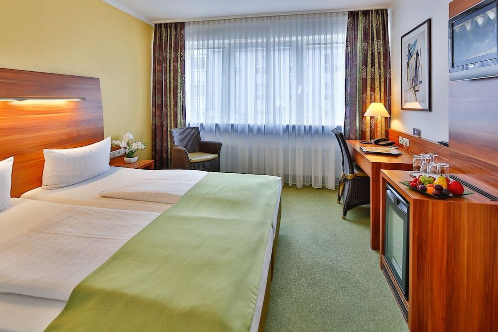 undefined Hotel Wallis 2