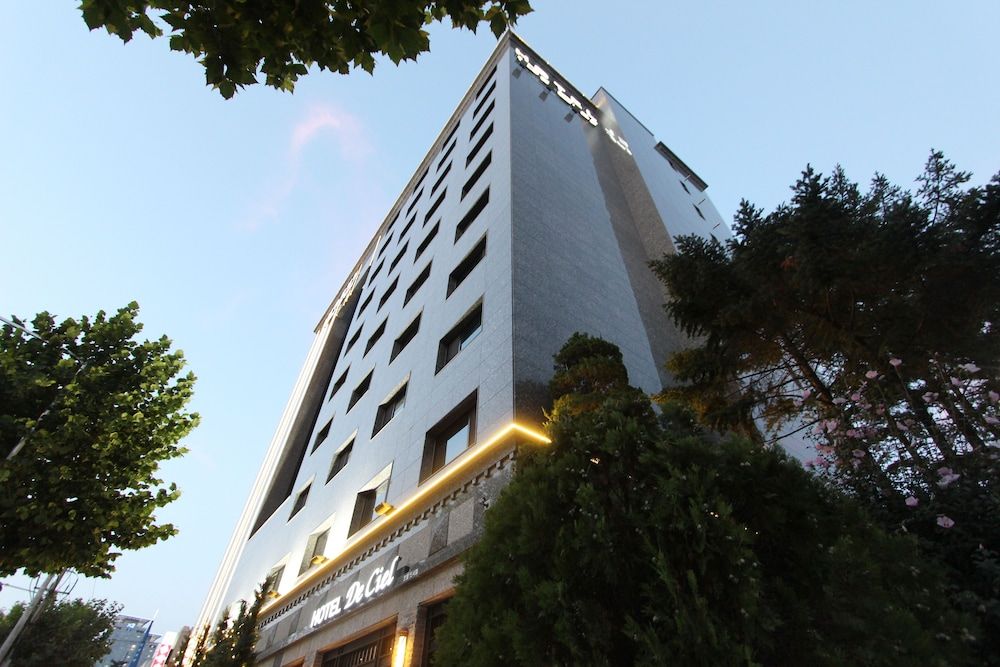 undefined Hotel De Ciel 3