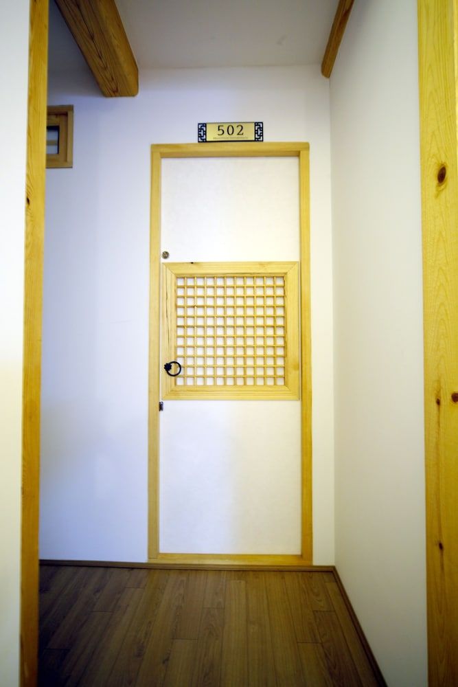 Hanok 24 Guesthouse Gyeongbokgung Single Room, Japanese Futon 41