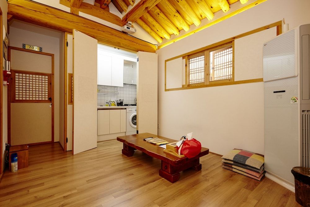 Hanok 24 Guesthouse Gyeongbokgung Single Room, Japanese Futon 20
