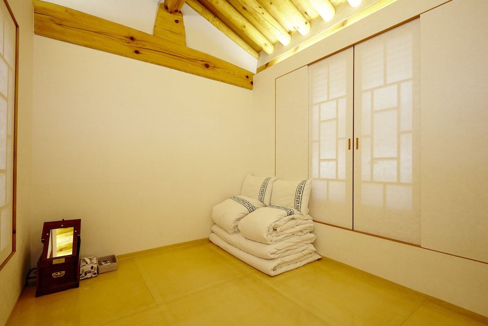Hanok 24 Guesthouse Gyeongbokgung Traditional House 30