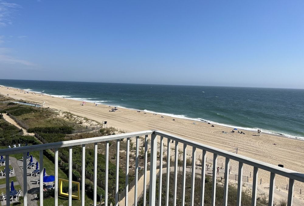 Suite, 1 King Bed with Sofa bed, Oceanfront