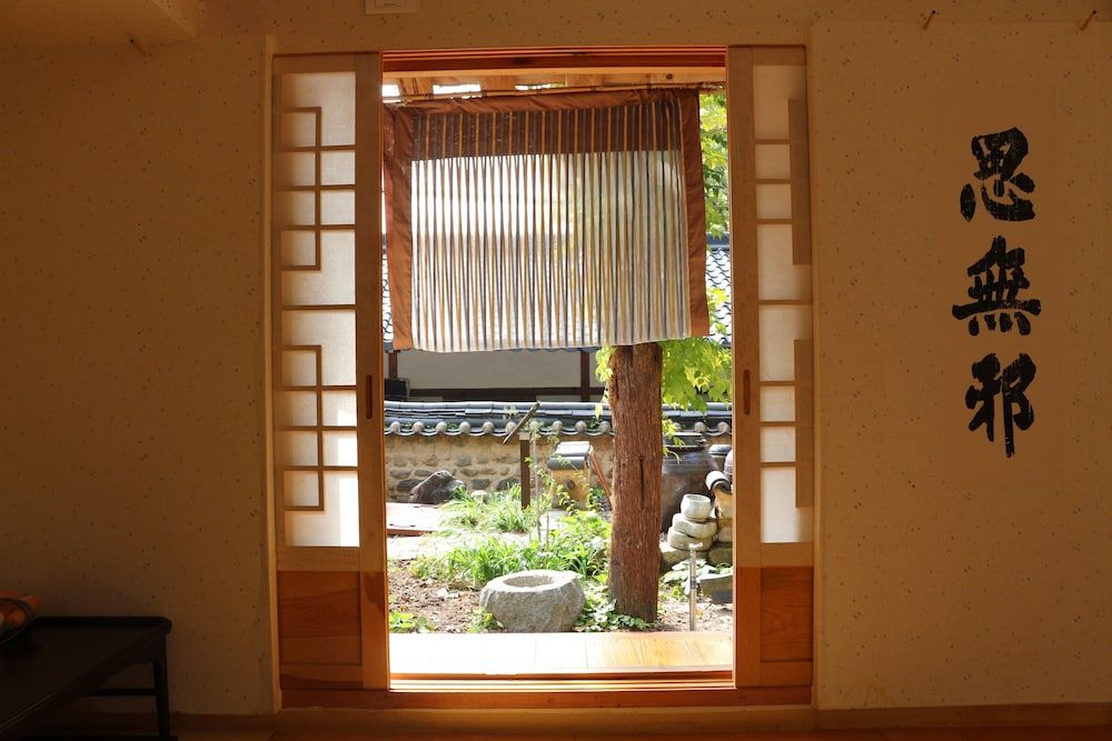 Chiam Gotaek Traditional Room (Soodeokjae) 2