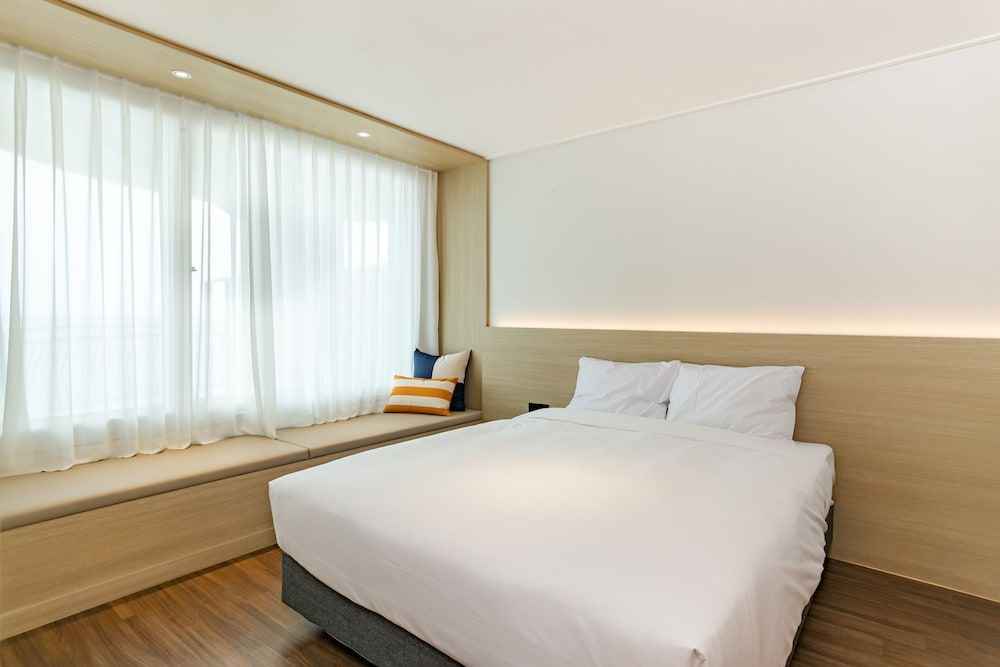 Kensington Resort Seorak Beach K-Royal Suite OceanView 2