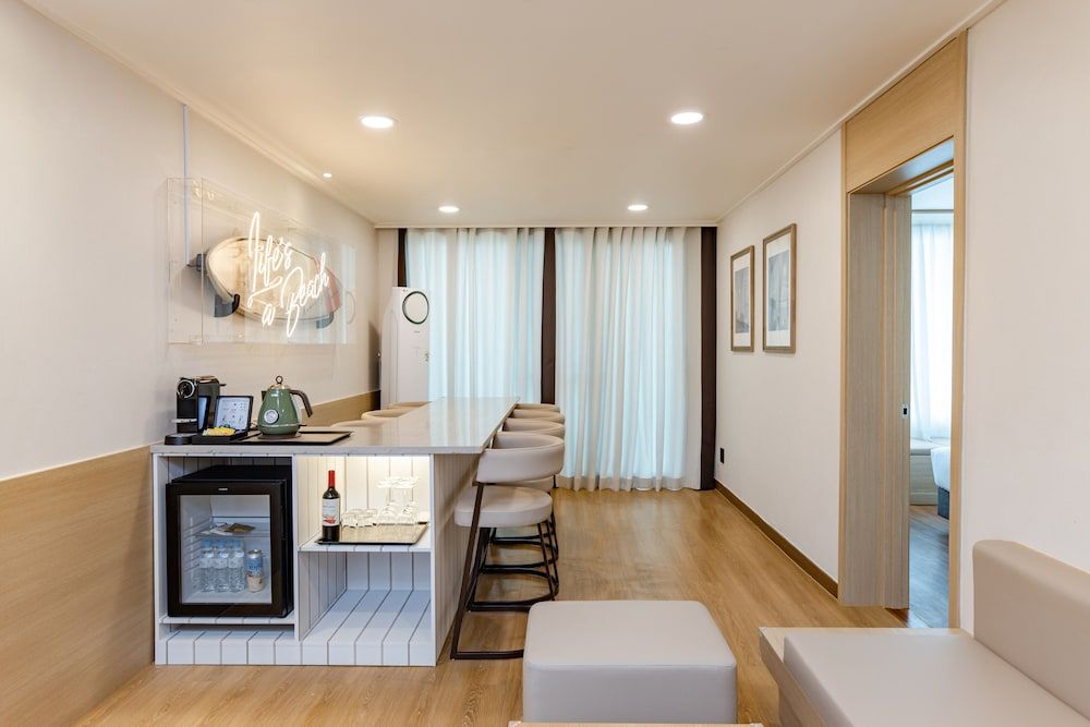 Kensington Resort Seorak Beach K-Royal Suite OceanView 4