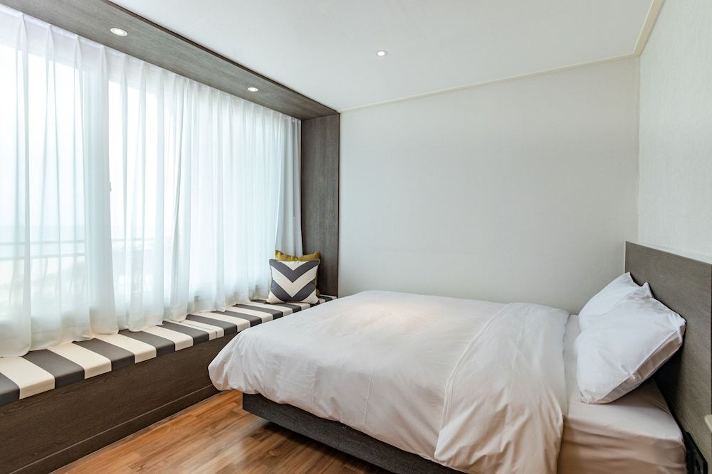 Kensington Resort Seorak Beach K-Premier OceanView 2