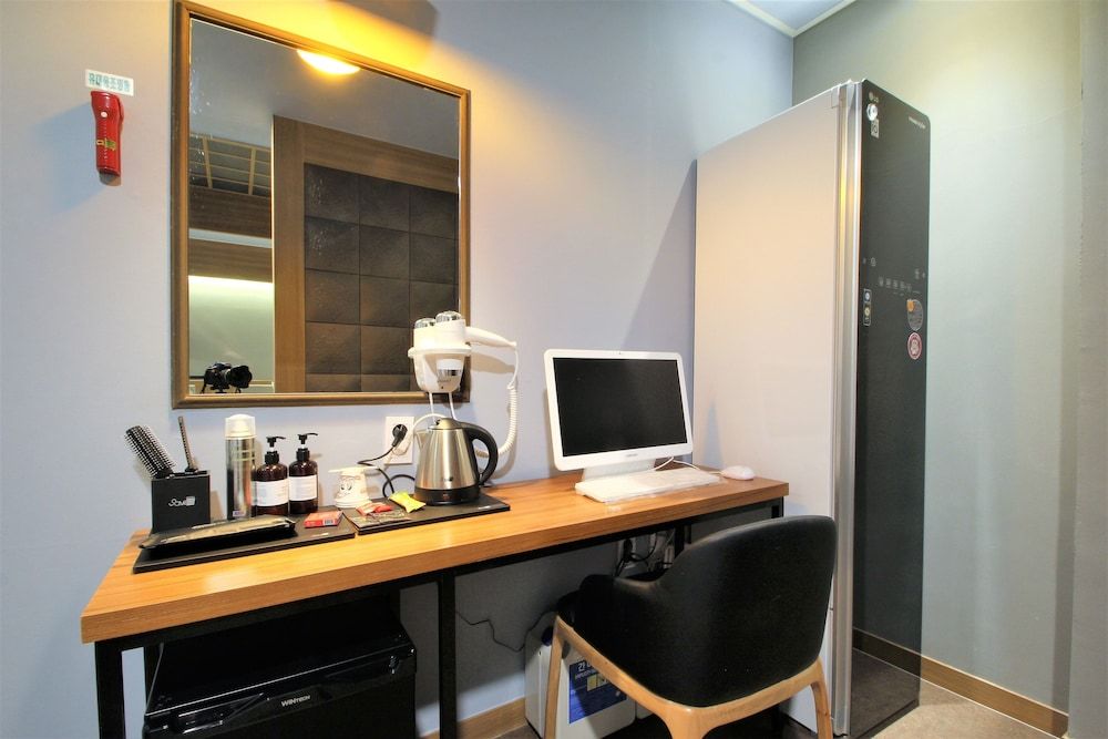 Some Hotel Twin Room 3