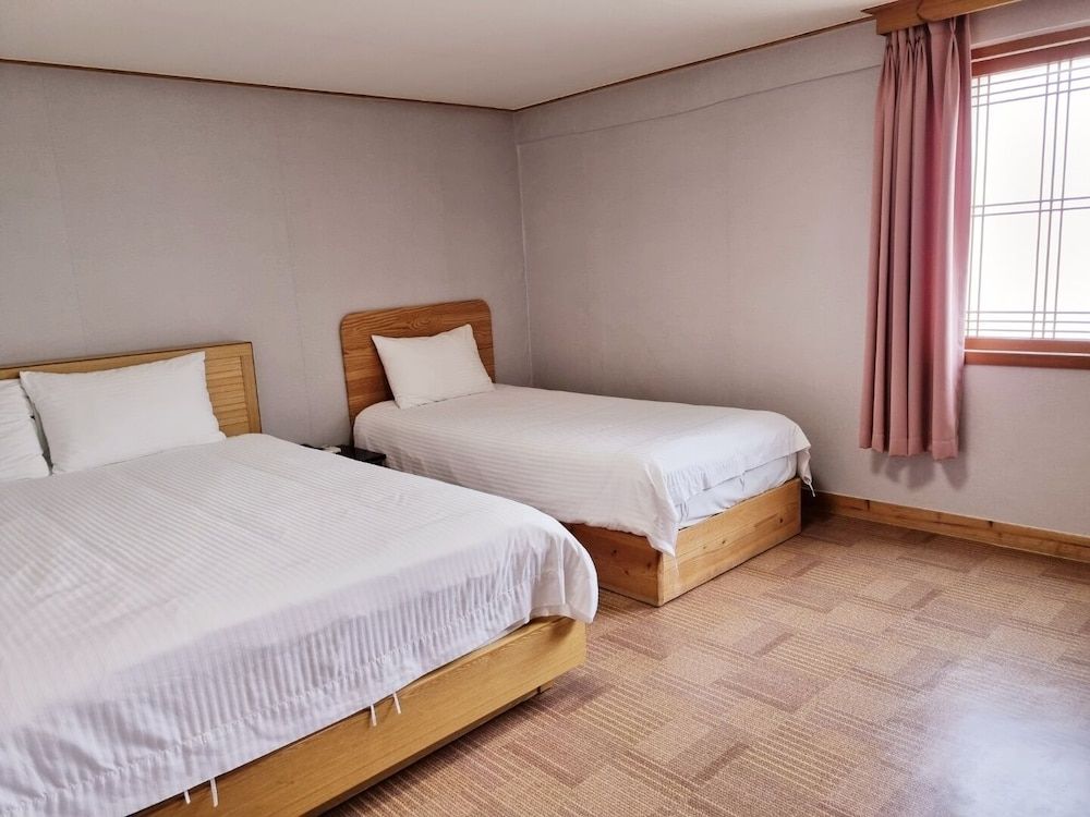 undefined Hotel G 10