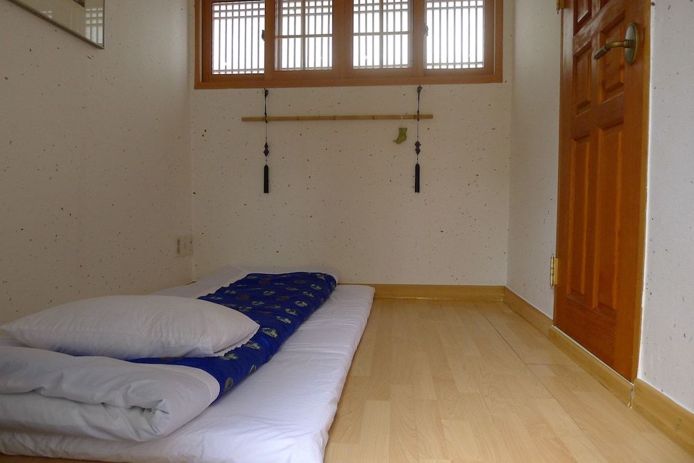 Xiwoo Hanok Guesthouse Standard Single Room (Ondol) 2