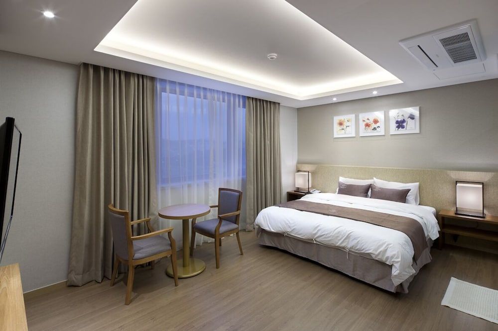 Dong Gyeong Hotel Room, 1 Double Bed (Ondol) 3