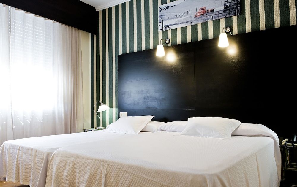 undefined HRC Hotel 10