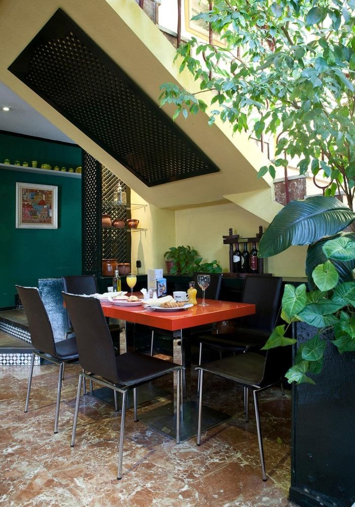 undefined HRC Hotel 6