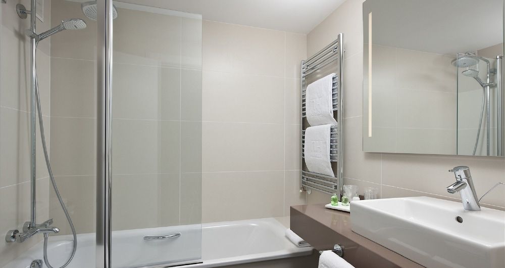 NH Madrid Atocha Standard Room 4