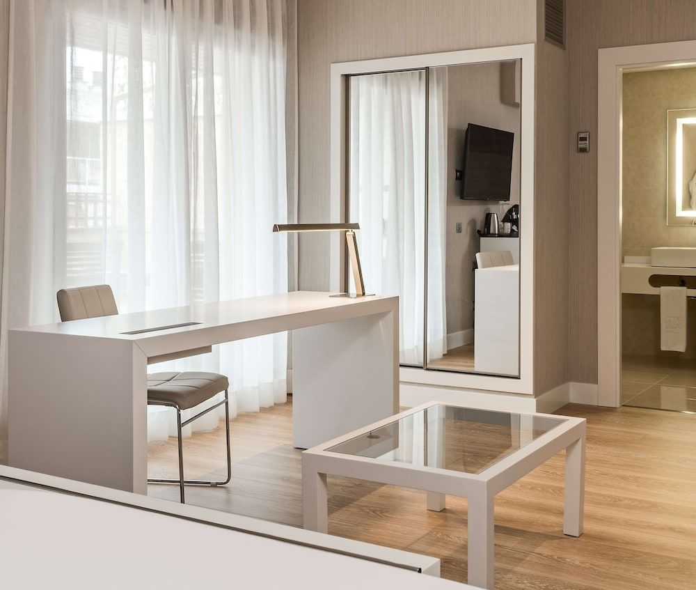 NH Madrid Chamberí Standard Room 6