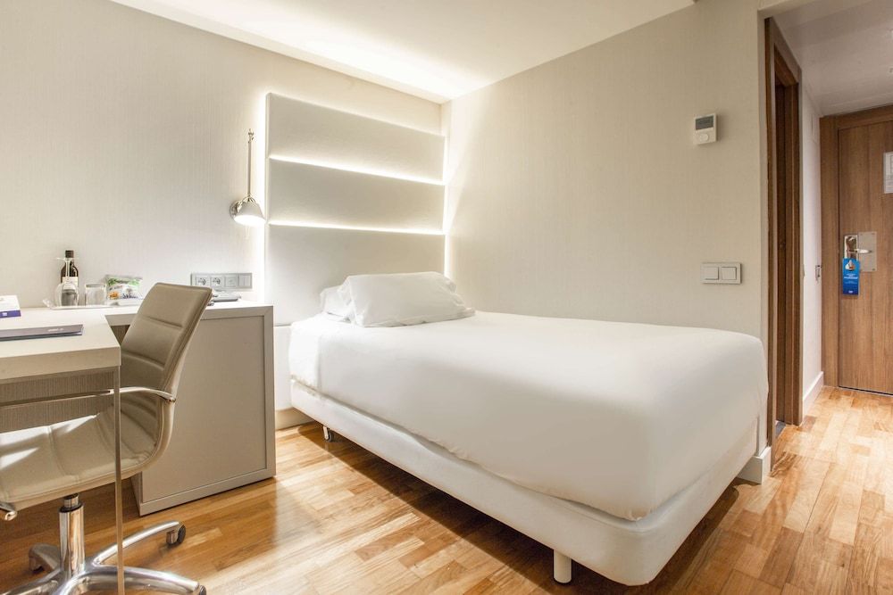 NH Madrid Balboa Standard Room