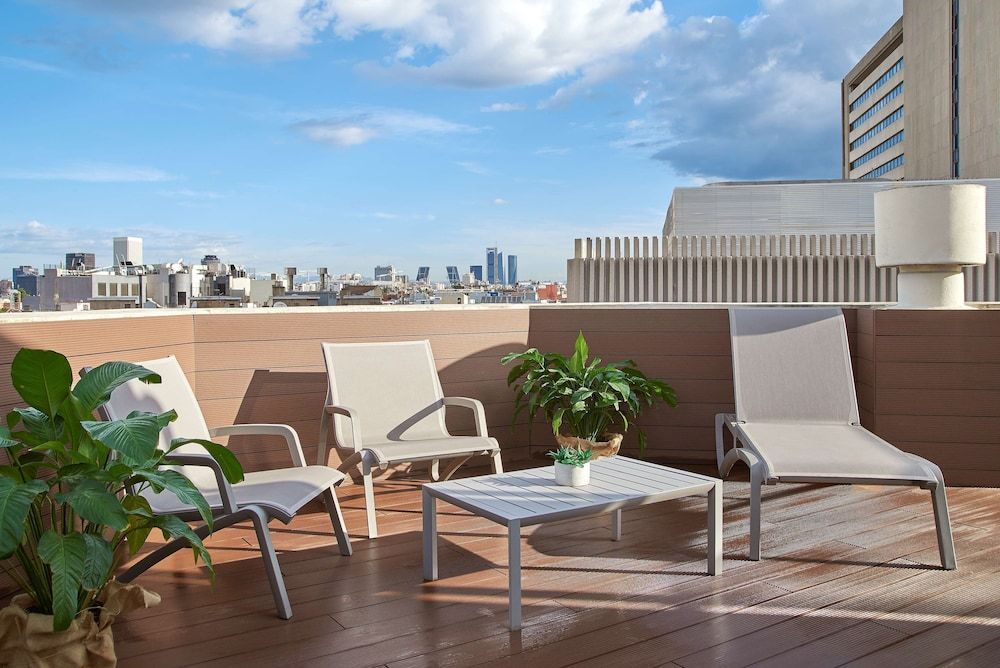 undefined NH Madrid Balboa 3