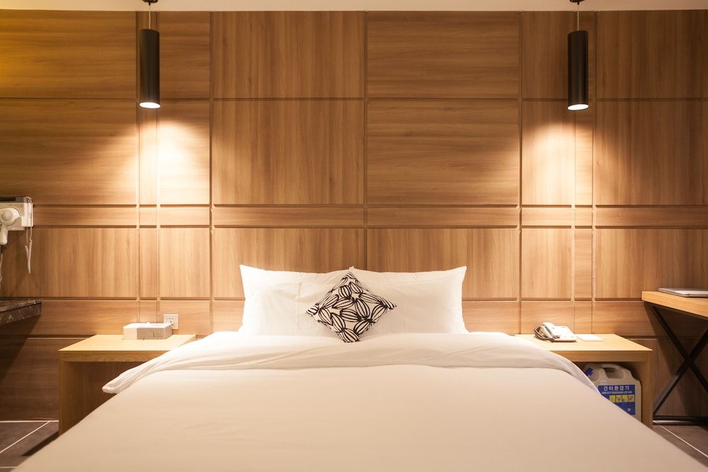 Hotel Sienna Superior Double Room 3