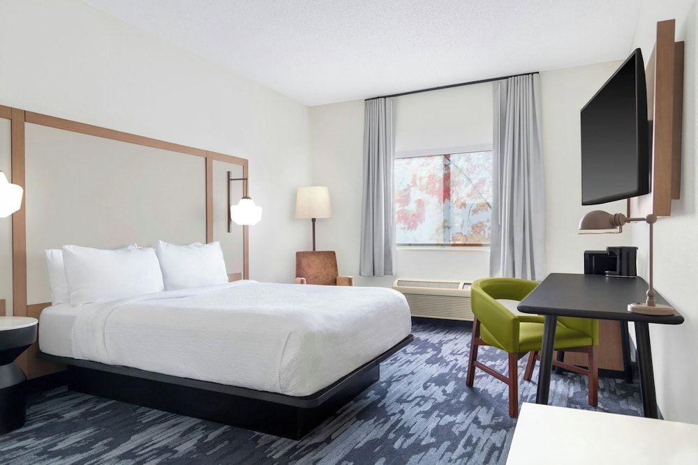 undefined Fairfield Inn & Suites Saginaw 3