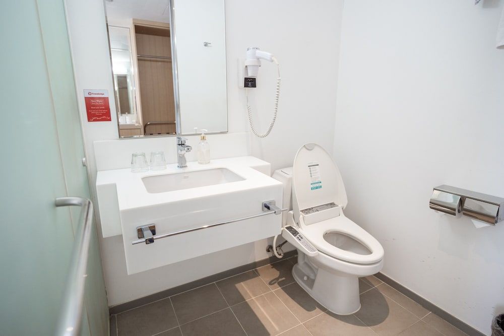 Travelodge Myeongdong Euljiro Superior Room, 1 Queen Bed 6