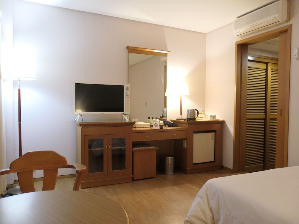 Daedong Hotel Double Room 11