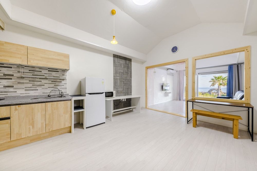 Jeju Turning Point Double Room 7