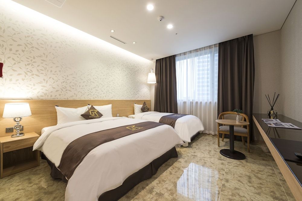 undefined Gold River Hotel 7