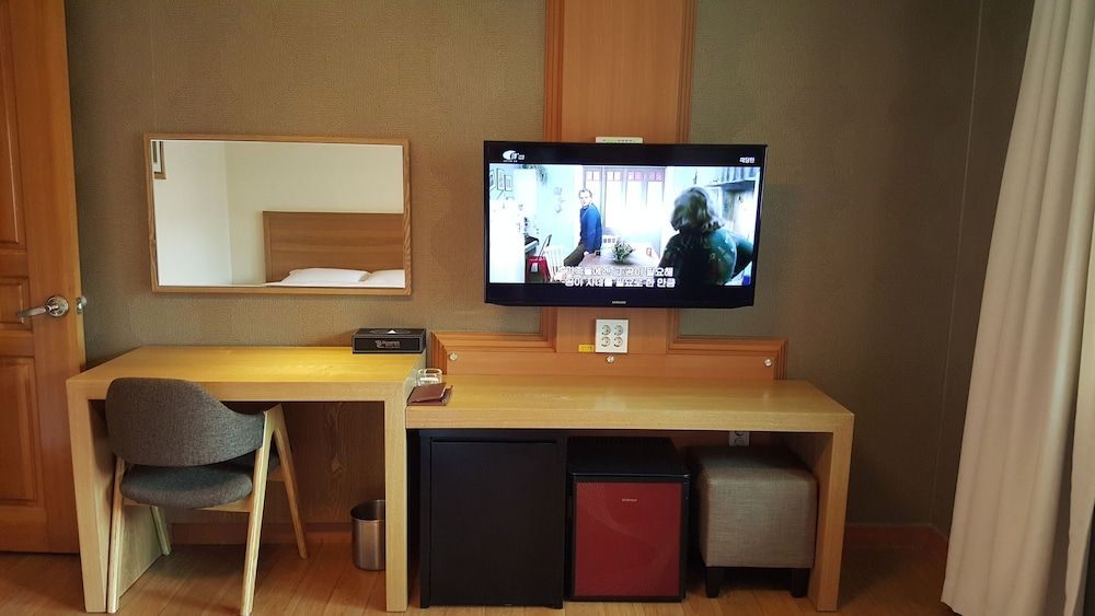 Diamond Hotel Standard Double Room 5