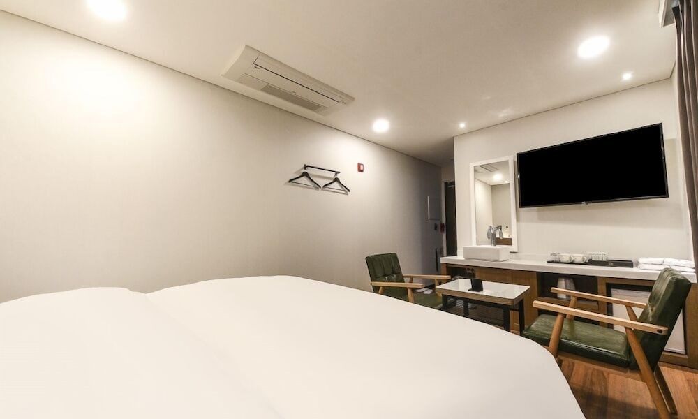 Anyang CNC Hotel Standard Room 6
