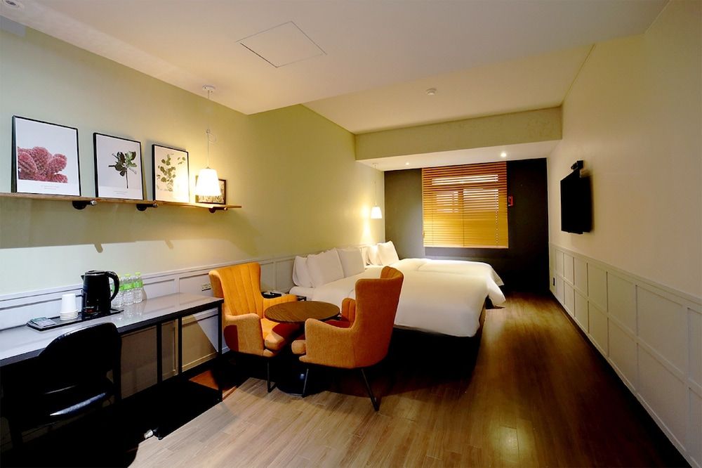 Hound Hotel Seomyeon 1st Street Twin Room (Check-in time 6PM) 4
