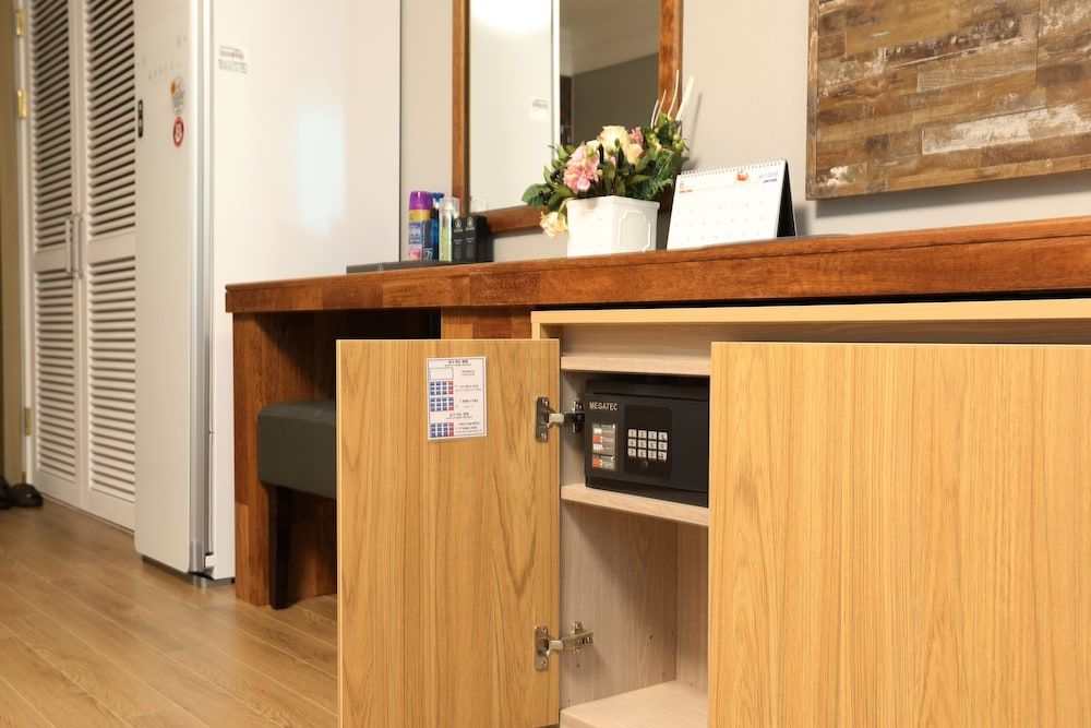 Empire Tourist Hotel Standard Room 4