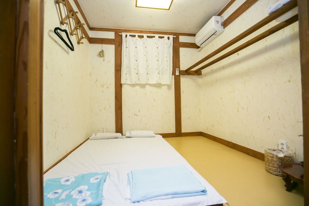 undefined Bukchonmaru Hanok Guesthouse 10