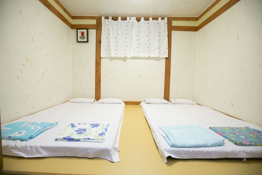 Bukchonmaru Hanok Guesthouse Family Room, Private Bathroom 2