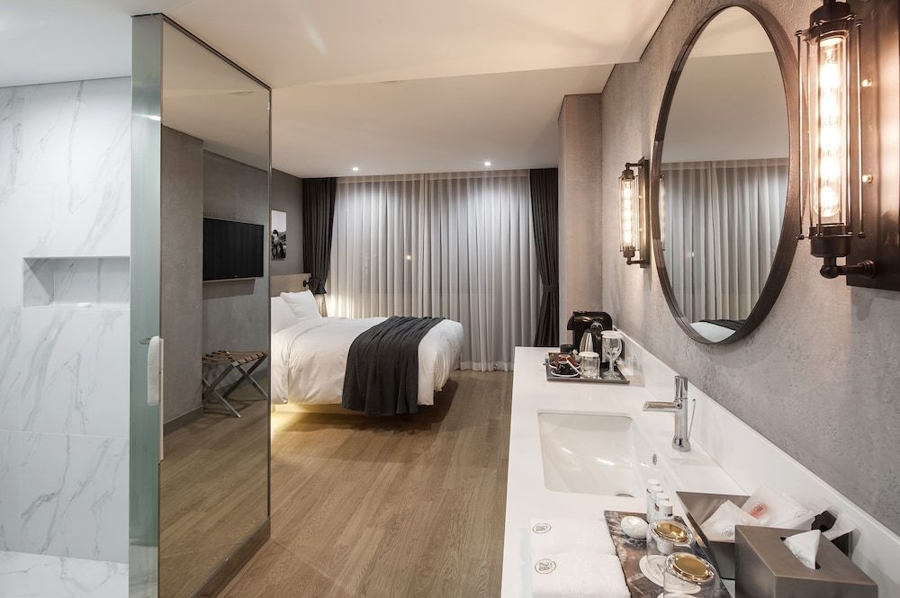 Hotel28 Myeongdong Standard Room, 1 Queen Bed, Accessible (Air purifier in room)