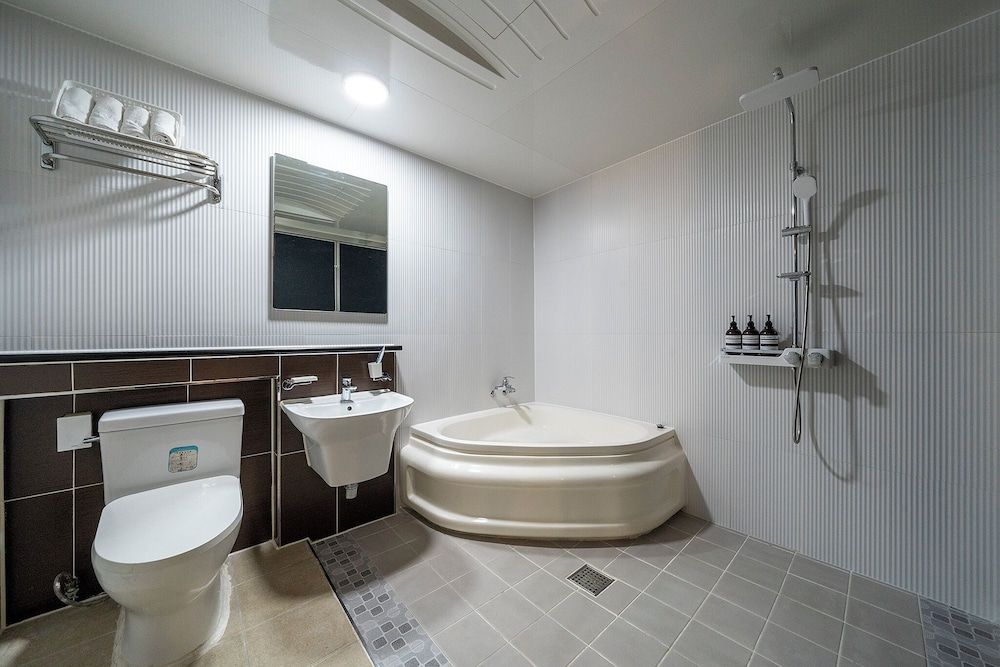 Hotel Yaja Jecheon Station Suite 5
