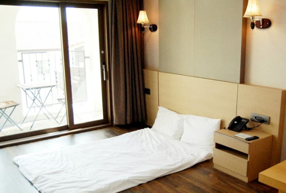 The Soom Forest Hotel Superior Room (Korean Traditional Ondol - 1 double sized futon, 2 single sized futons)