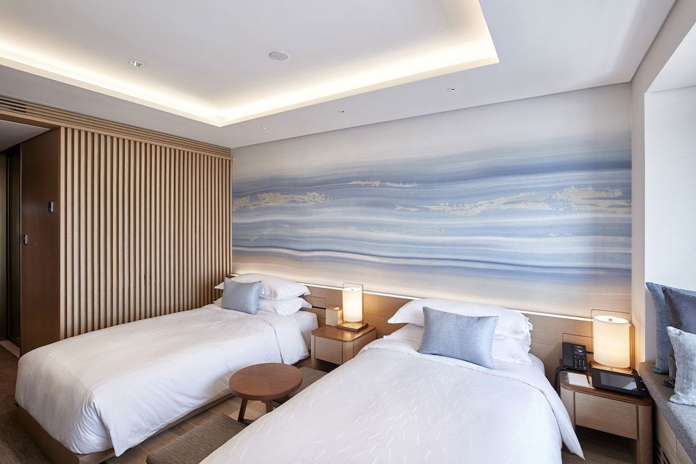 Grand Walkerhill Seoul Club Deluxe Twin Room, Mountain View - Club Lounge Access