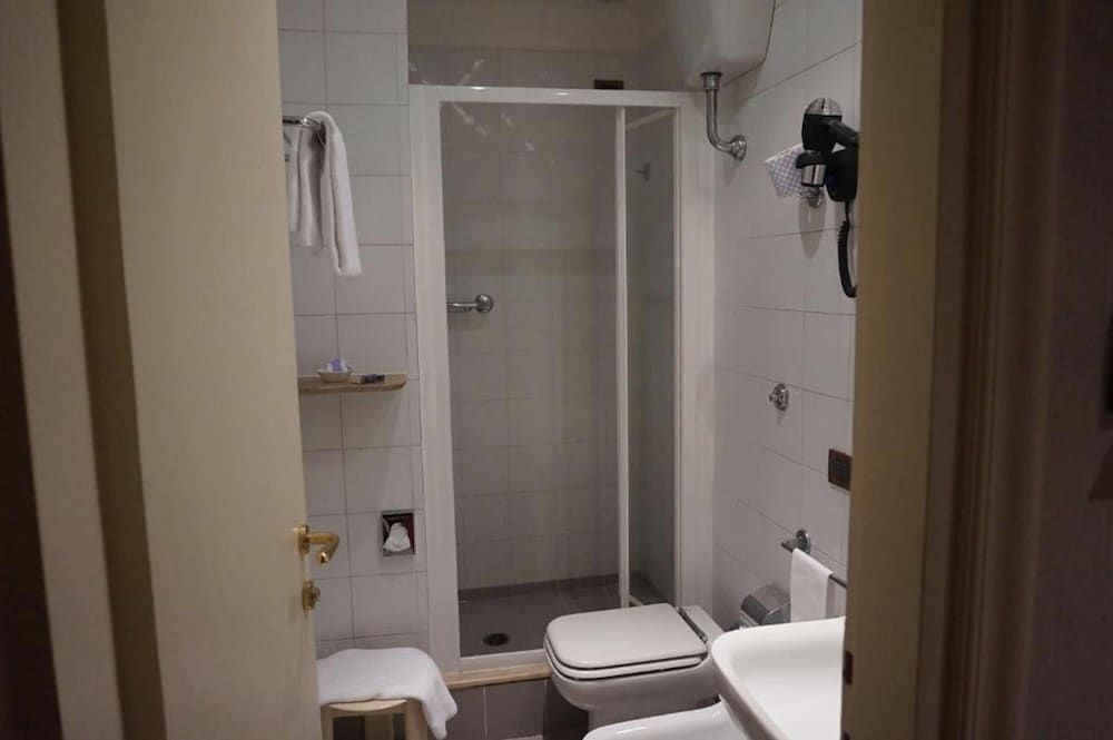 Hotel Nazionale Economy Double Room 3