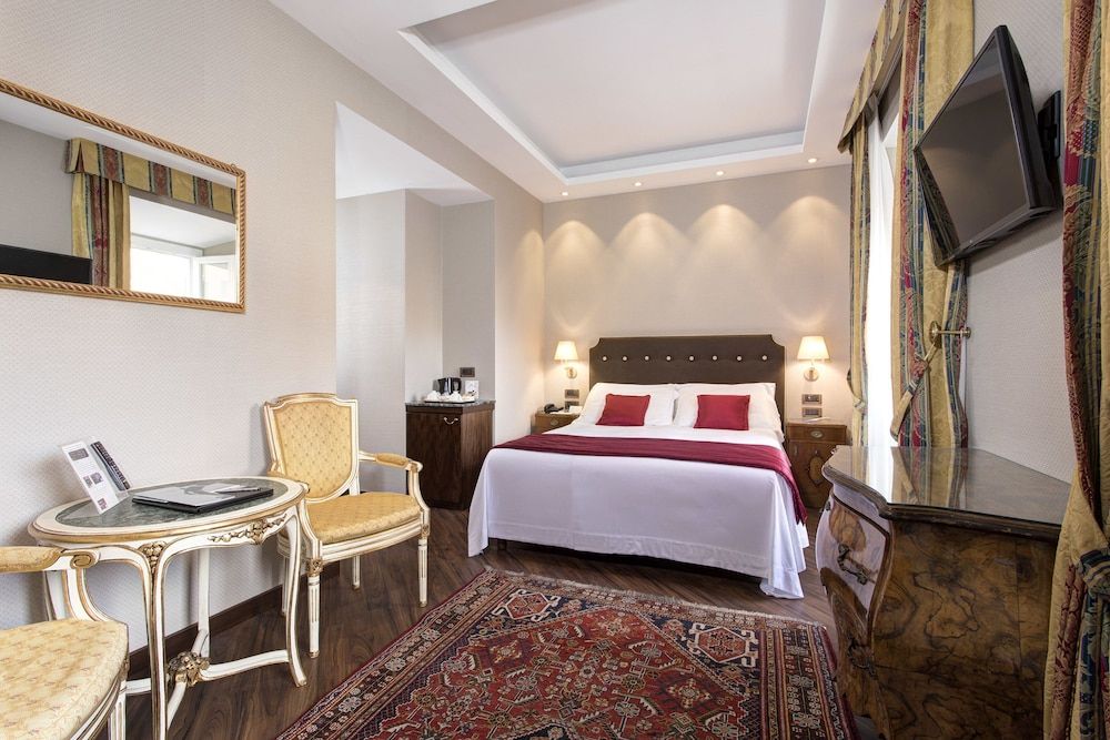 undefined Hotel Nazionale 2