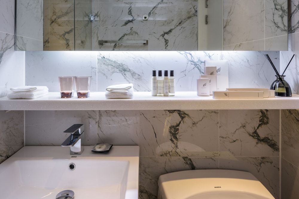 Augila Hotel Jeju Oceano Suites Superior Twin Room, Partial Ocean View 4