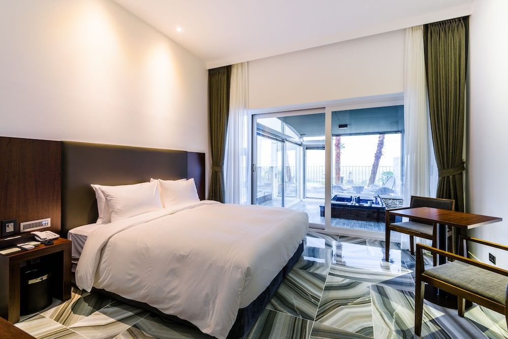 undefined Augila Hotel Jeju Oceano Suites