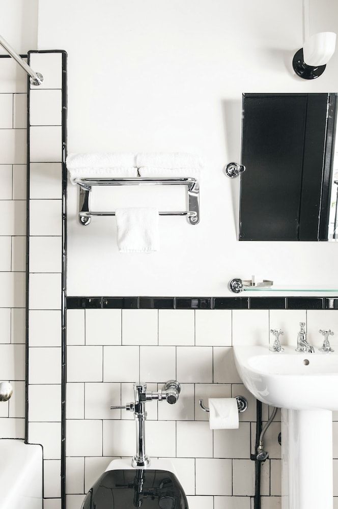 Tilden Hotel Deluxe Room, 1 King Bed 5