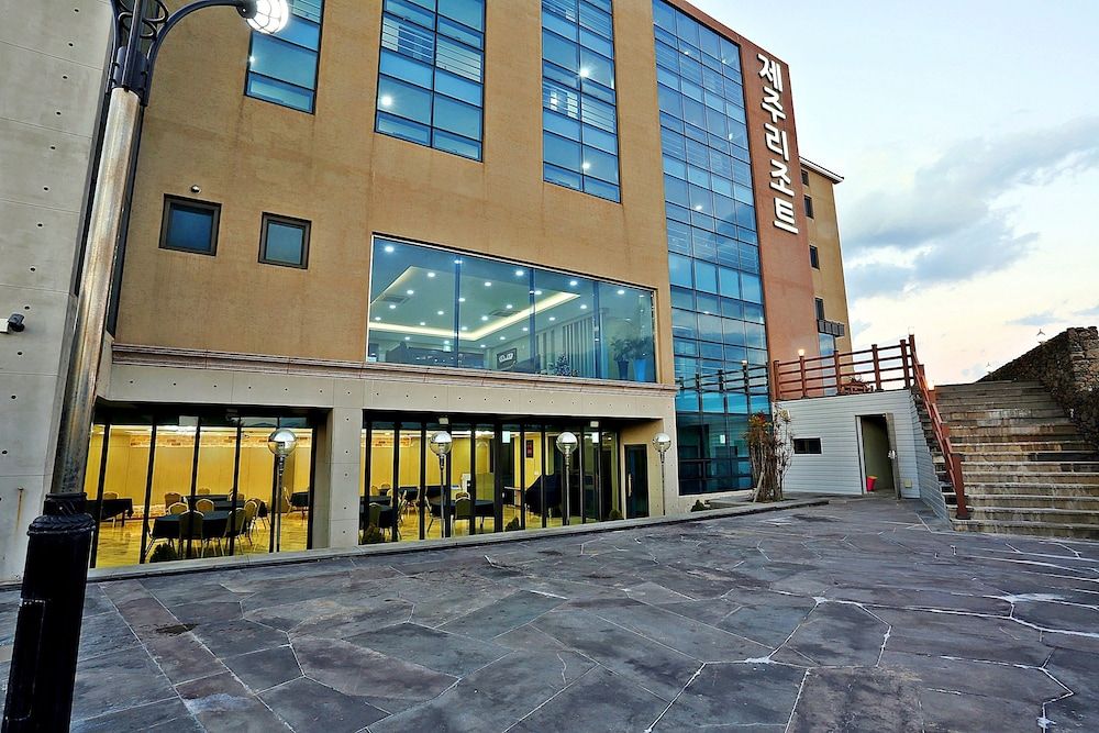 undefined Jeju Resort 9