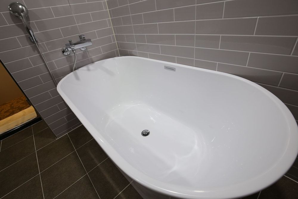 JinCheon Mini Business Hotel Standard Room, Bathtub 7