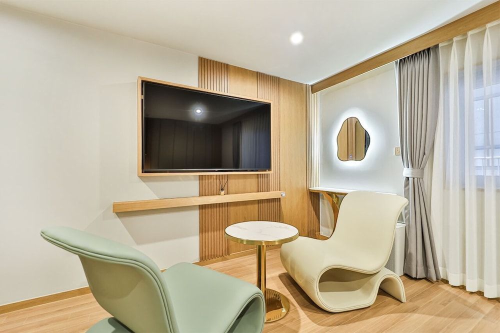 Grandis Hotel Deluxe Room 15