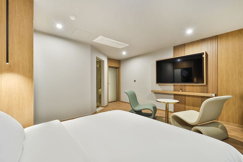 Grandis Hotel Deluxe Room 16