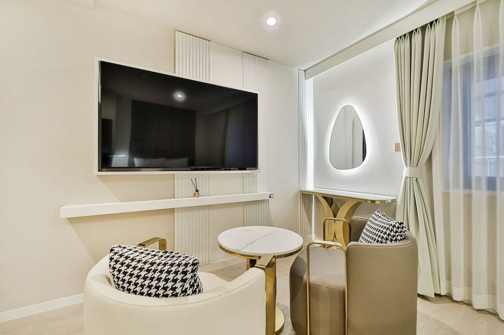 Grandis Hotel Deluxe Room 17