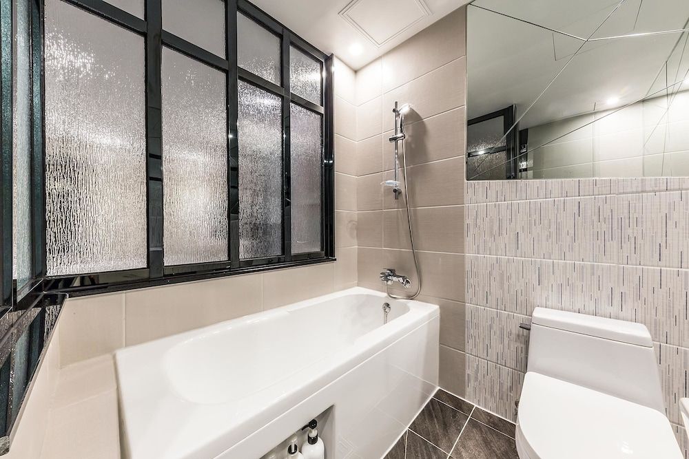 Hotel Cullinan Jongno Deluxe Double Room (Fri & Sat Check in 8pm) 58