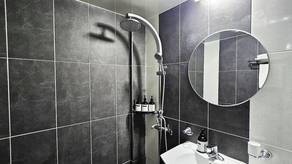 Pungnam Family Hotel Standard Twin Room (Pet Friendly) 5