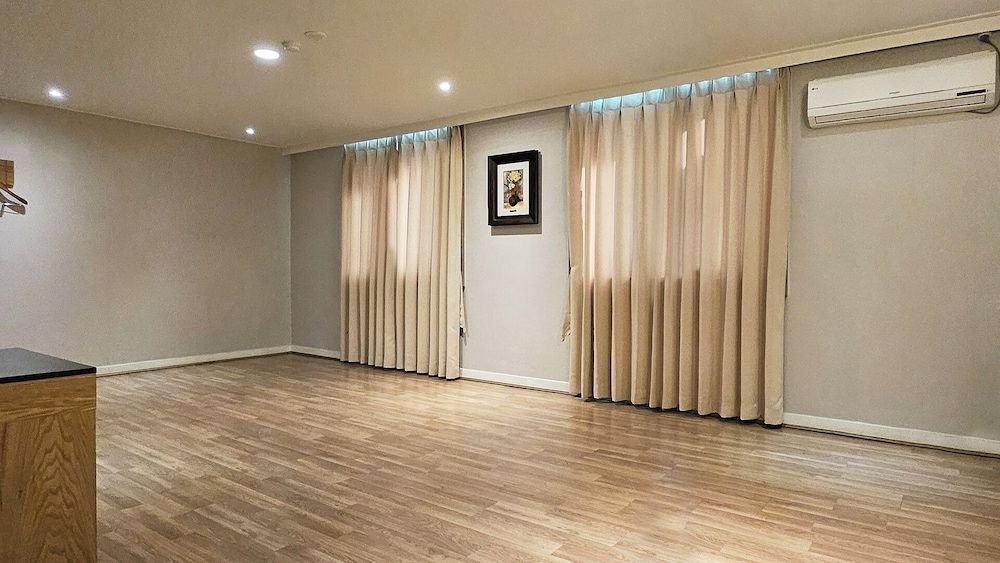 Pungnam Family Hotel Suite Ondol Room 3