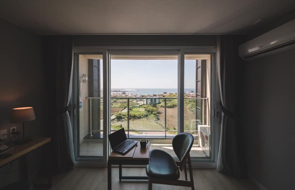 Sally's Jeju Standard Room 5